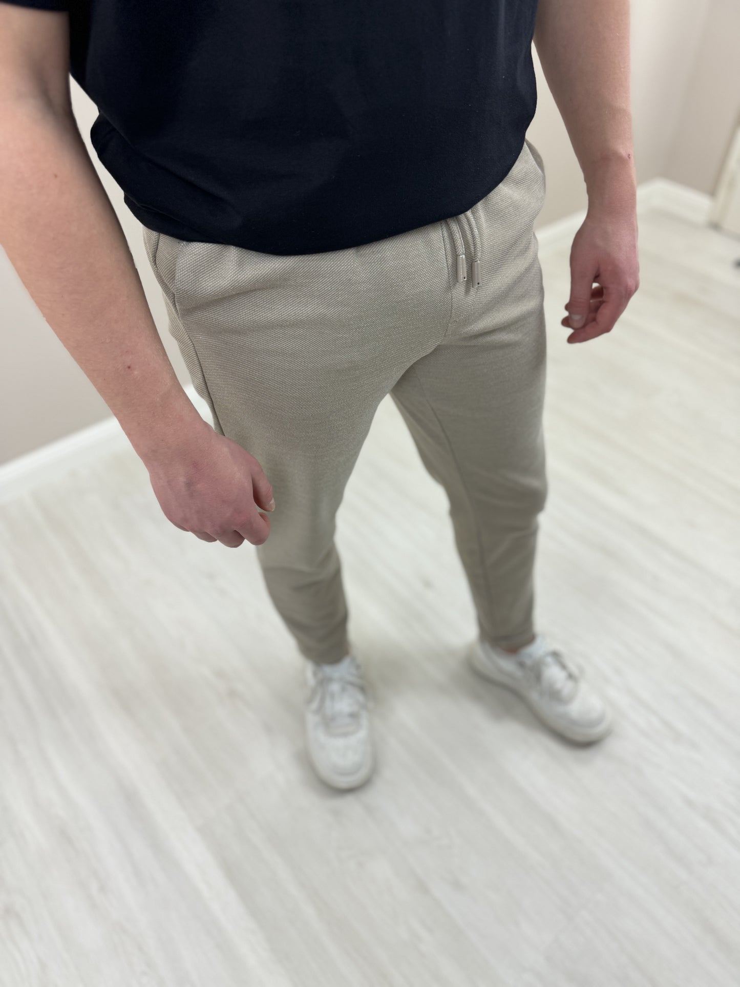 SW elegantne chinos hlače svijetlo smeđe